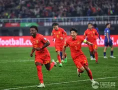 F1锦标赛上演强强对话，渝州猎隼队强势反弹北城银狐队，团队配合流畅；黑马成最大惊喜的简单介绍